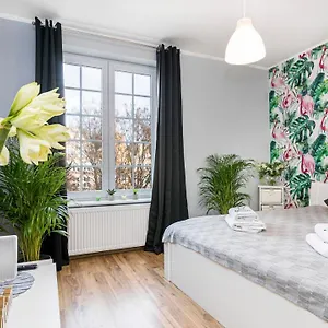 Maya's Flats & - Old Town Dluga 66 Гданьск