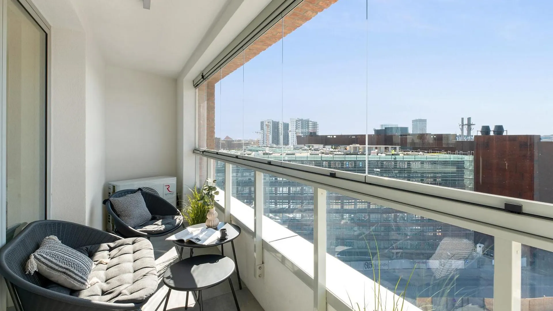 Zurawie - Food Hall, Parking & Stocznia By Downtown Apartments Gdansk 0*,  Poland