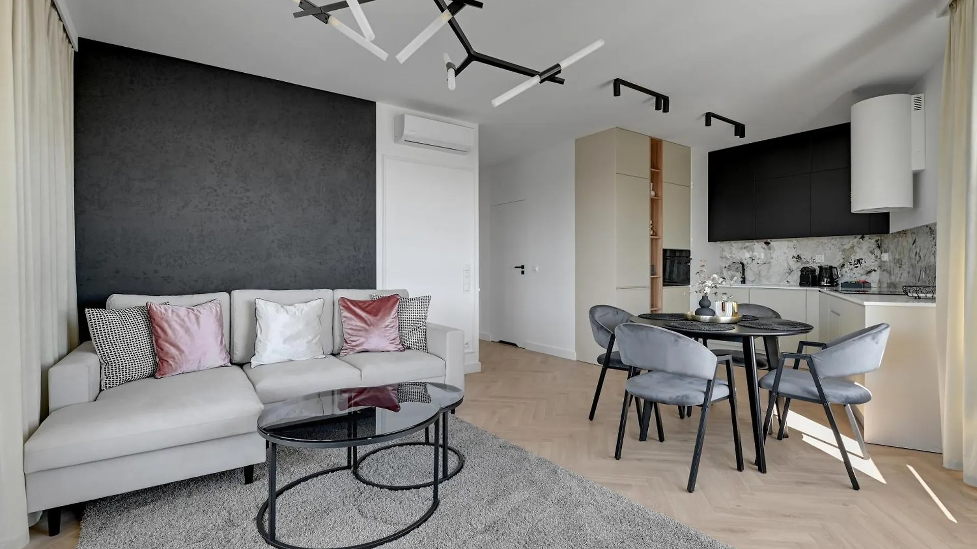 Zurawie - Food Hall, Parking & Stocznia By Downtown Apartments Gdansk