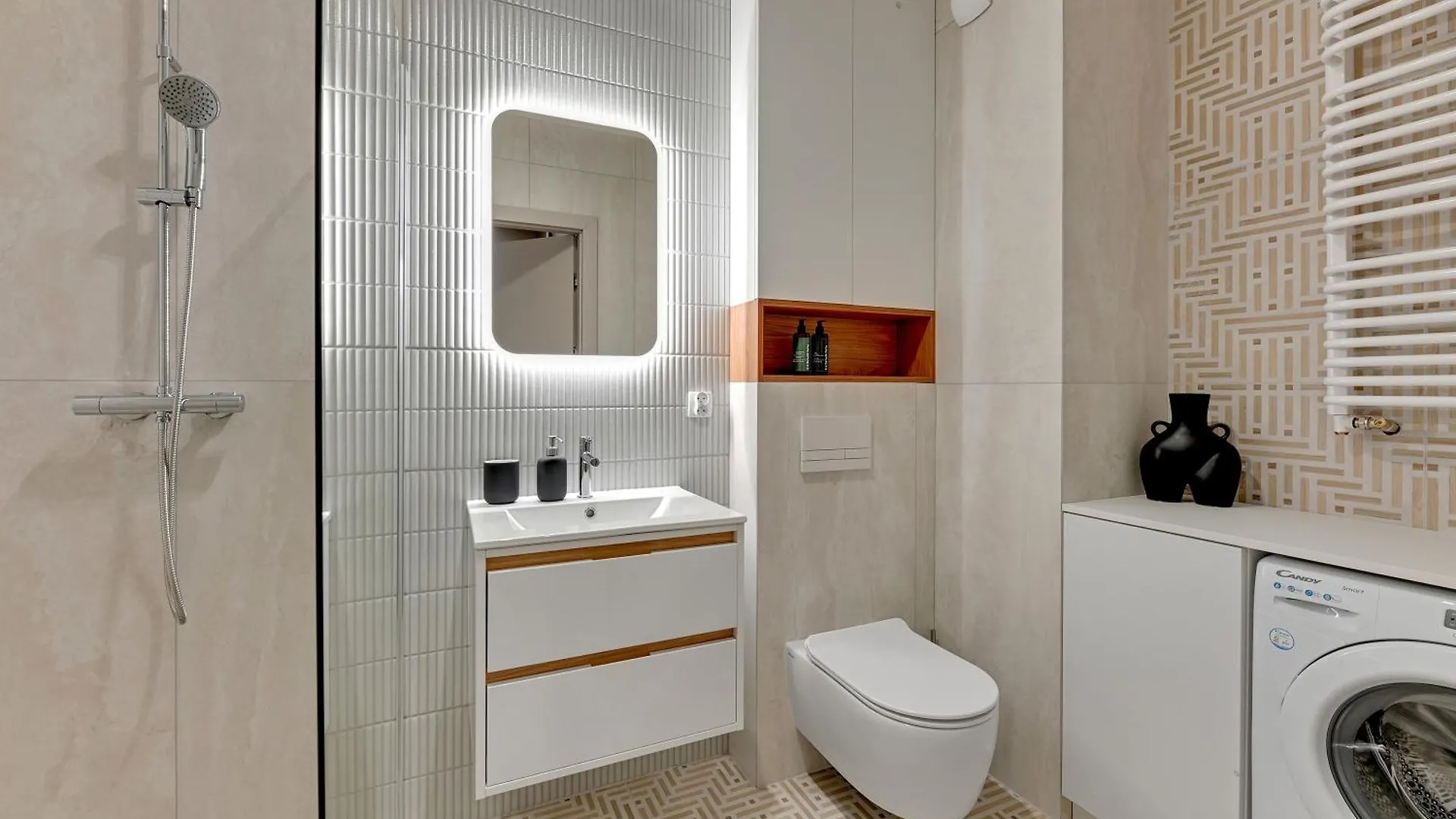 Zurawie - Food Hall, Parking & Stocznia By Downtown Apartments Gdansk Poland