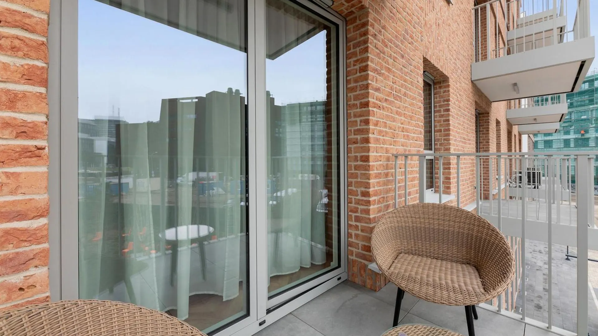 Zurawie - Food Hall, Parking & Stocznia By Downtown Apartments Gdansk