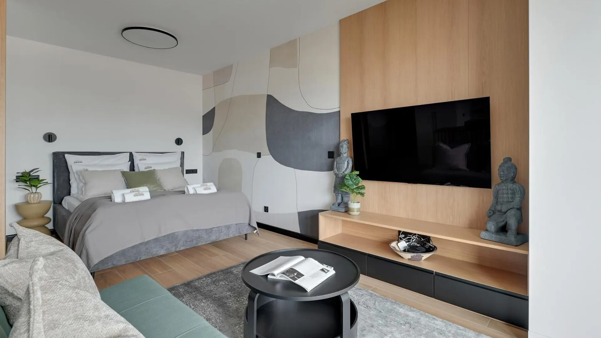 Zurawie - Food Hall, Parking & Stocznia By Downtown Apartments Gdansk 0*,  Poland