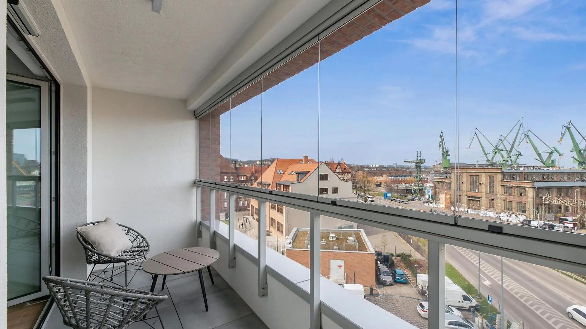 Zurawie - Food Hall, Parking & Stocznia By Downtown Apartments Gdansk